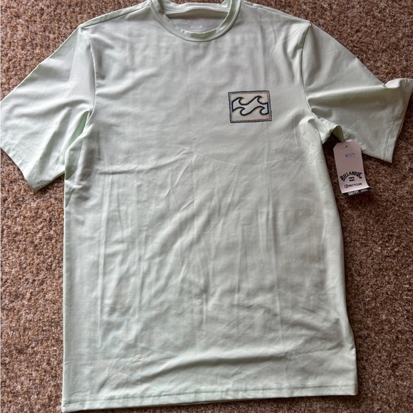 NWT  Men’s Billabong UV Shirt size large - Picture 1 of 4